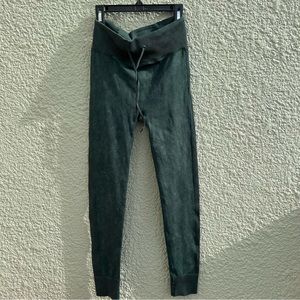 Green jogger leggings